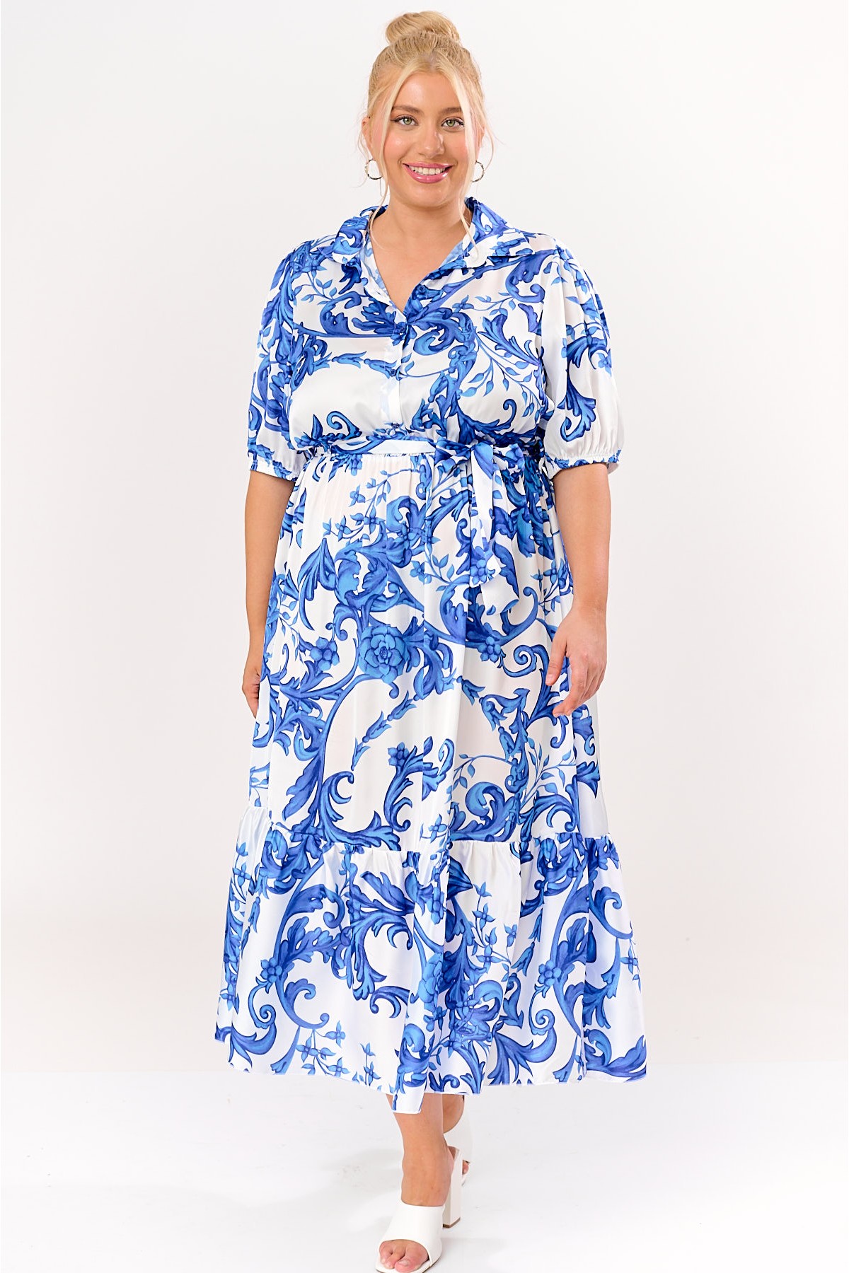 Dress  with belt and buttons printed Blue